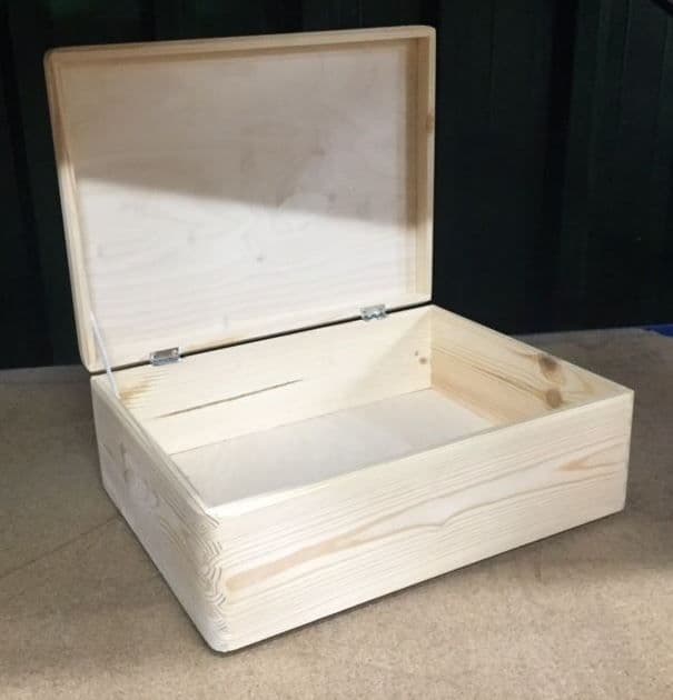 Pine Wood Storage Box With Hinged Lid 40x30x15CM NH